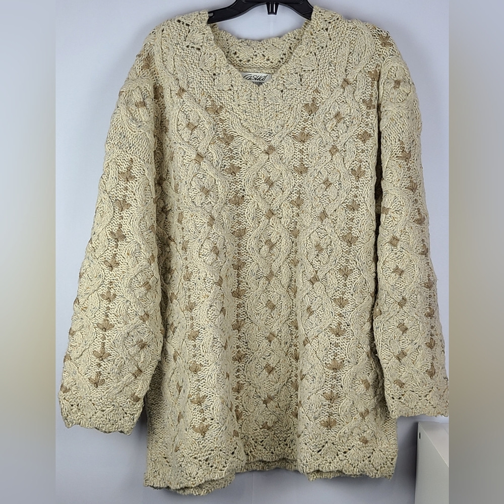 Elegant Cream V-Neck Sweater